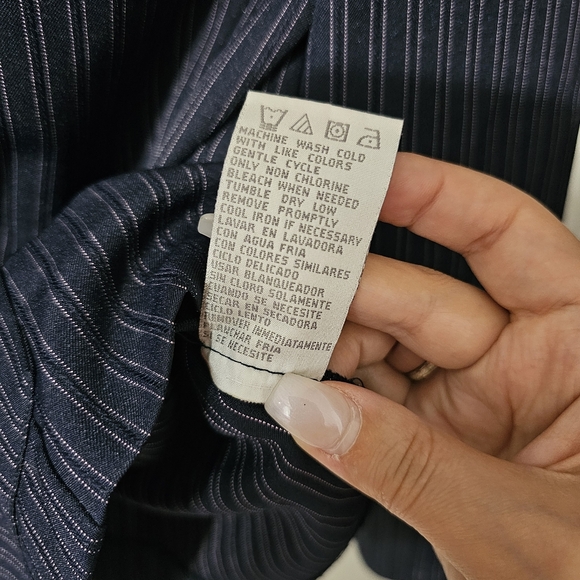 Dressbarn Pinstripe Suit Jacket - Size 14 - Picture 14 of 14